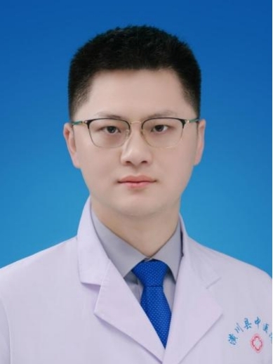 李龙.jpg
